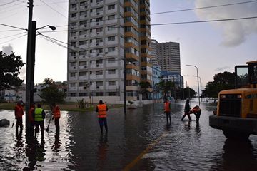 fb_s_b_a.akamaihd.net_h_ak_xlf1_v_t1.0_0_p240x240_16194903_184af5951200d63306cc78a839a58195f93.jpg