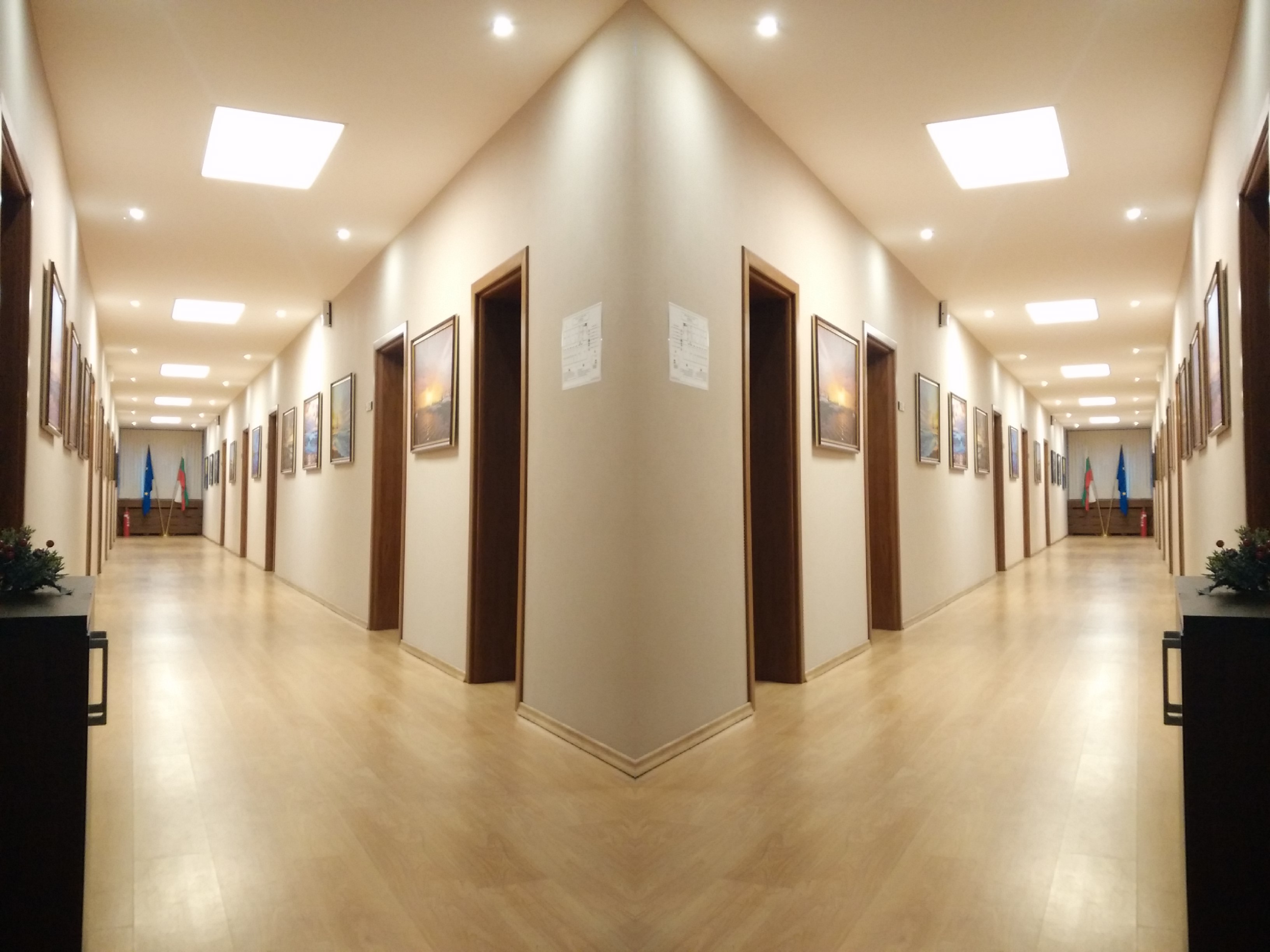 i_cdn.phonearena.com_images_reviews_170470_image_Xiaomi_Mi4_Review_067_mirror_effect_samples.jpg