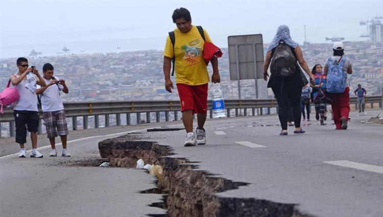 من آثار زلزال ضرب تشيلي